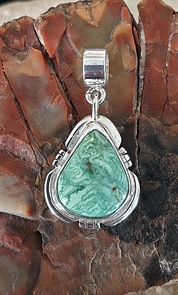 Pendentif patte d'ours