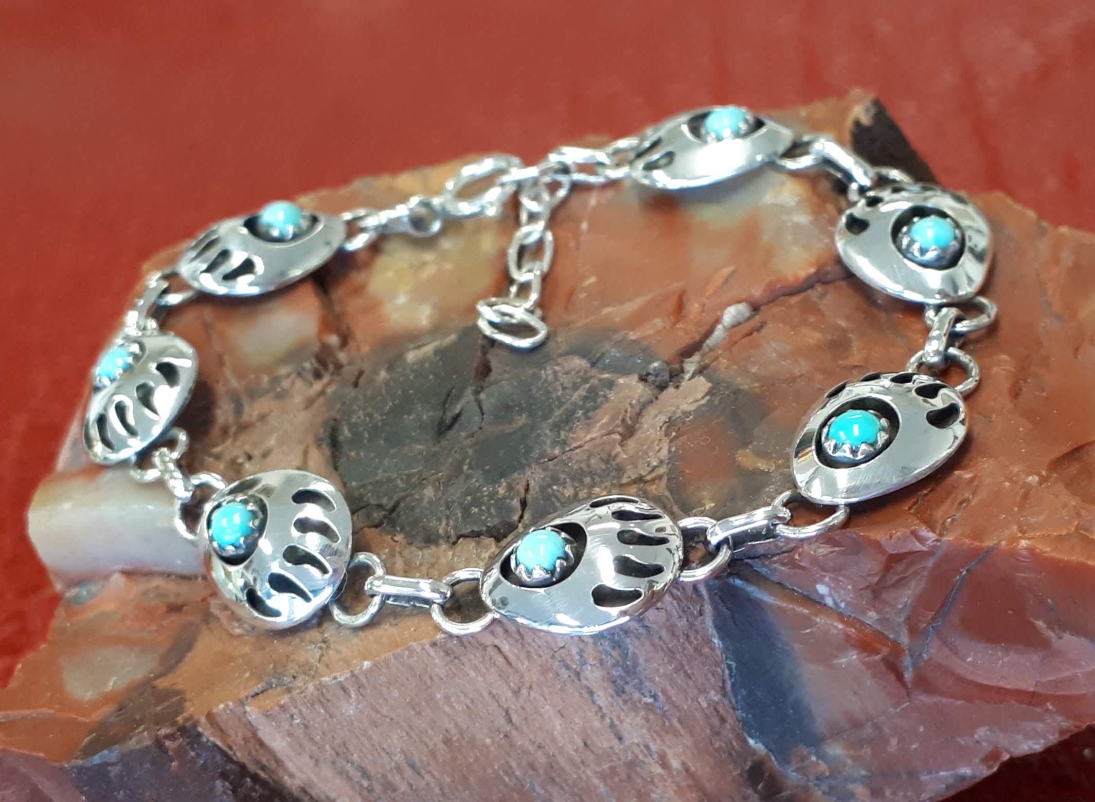 Bracelet 7 petites pattes d'ours et Turquoise Sleeping Beauty sur argent 925°.