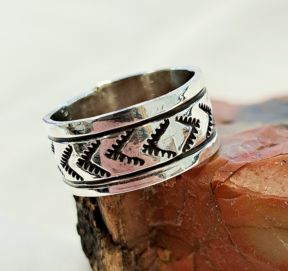 Bague Navajo en argent massif