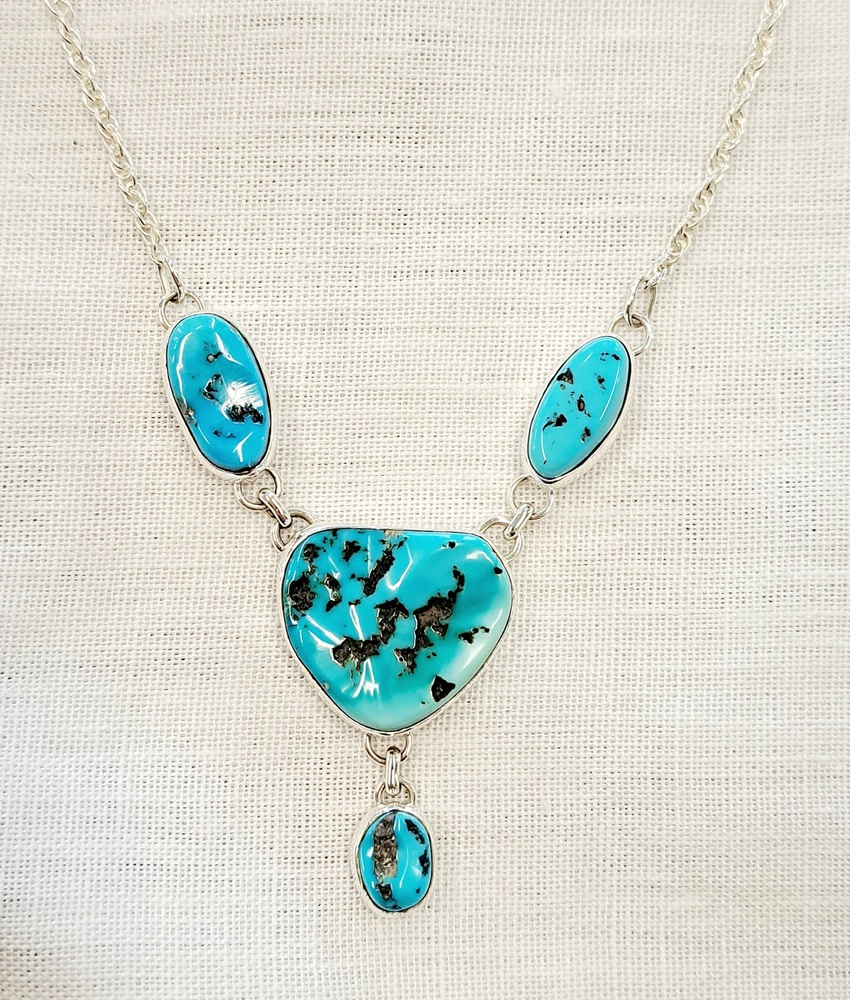 Collier en turquoise "Sleeping beauty" et argent massif 925°.
