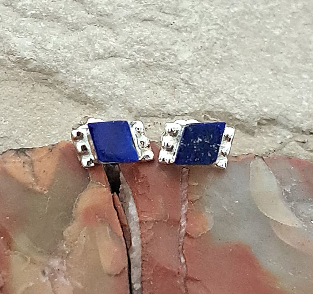 Boucles d'oreilles en lapis lazuli sur argent massif