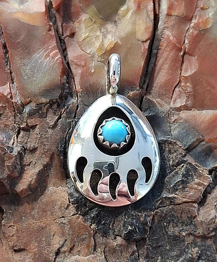 Pendentif patte d'ours en Turquoise Sleeping beauty en argent 925°.