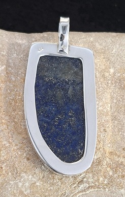 Pendentif en Lapis lazuli en argent 925°.